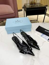 Picture of Prada Shoes _SKUPradasz35-40519118.5CM4CXJ0705